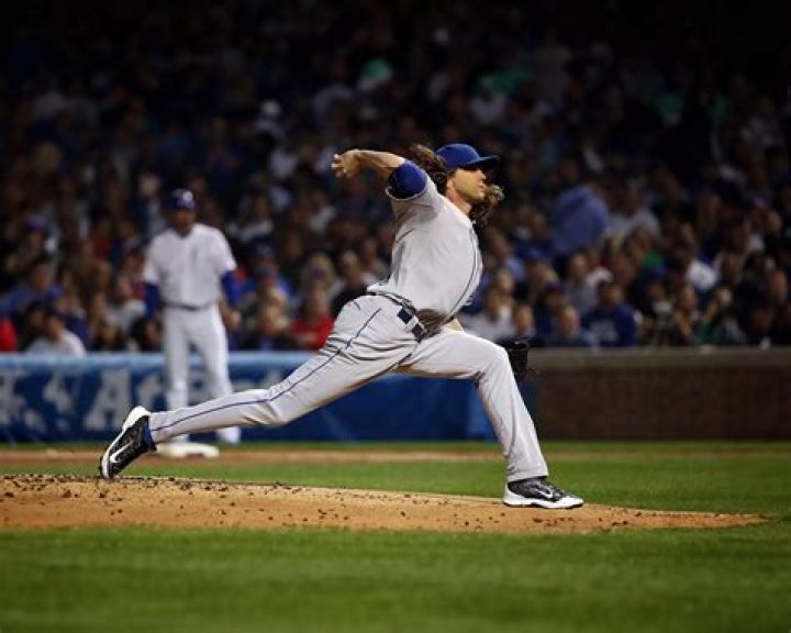 Can a pitcher take signs from the dugout?