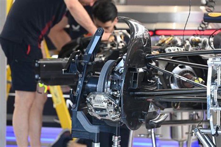 Do F1 cars use engine braking?