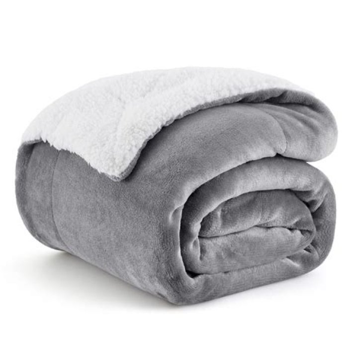 Which blanket material is best for winter?