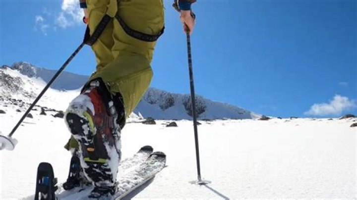 Why do calves hurt after skiing?